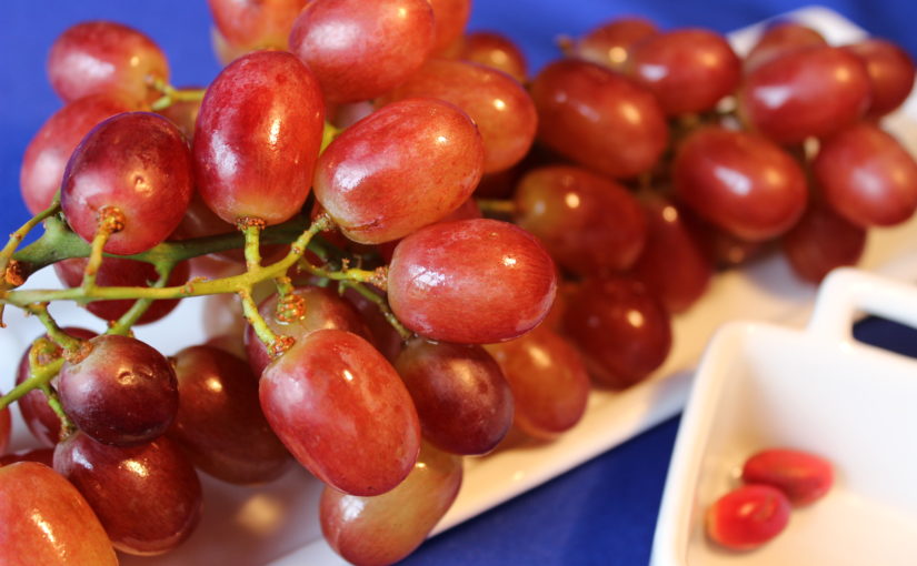 Uvas e Fruta do Milagre